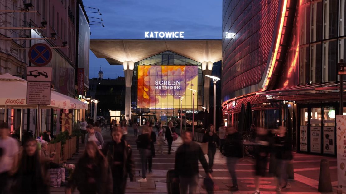 Reklama-Katowice-ekran-reklamowy-telebim-dworzec-Katowice